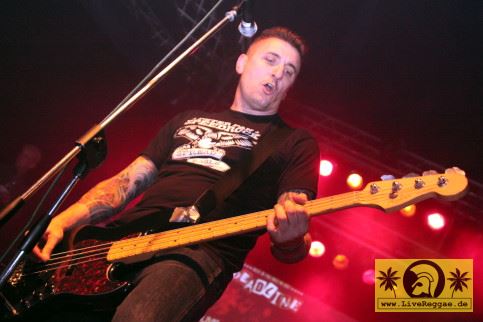 Deadline (UK) 5. Mighty Sounds Festival - Orange Stage - Olsi bei Tabor, CZ - 18. Juli 2009 (3).JPG